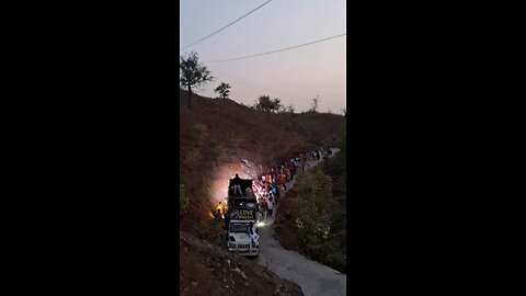 gaon Mein Hi Sahi DJ chalta hai