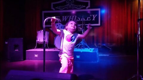 3 year-old Bella sings Bon Jovi - Dead or Alive