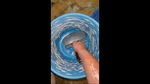 very satisfying blue 🔵 bucket paint cleaning