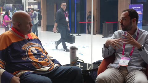 Blockchain Revolutionizes Crowdfunding - Easier Investments & Faster Returns