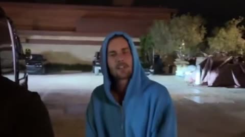🔥🚨BREAKING: Justin Bieber was spotted crashing out on paparazzi for ...