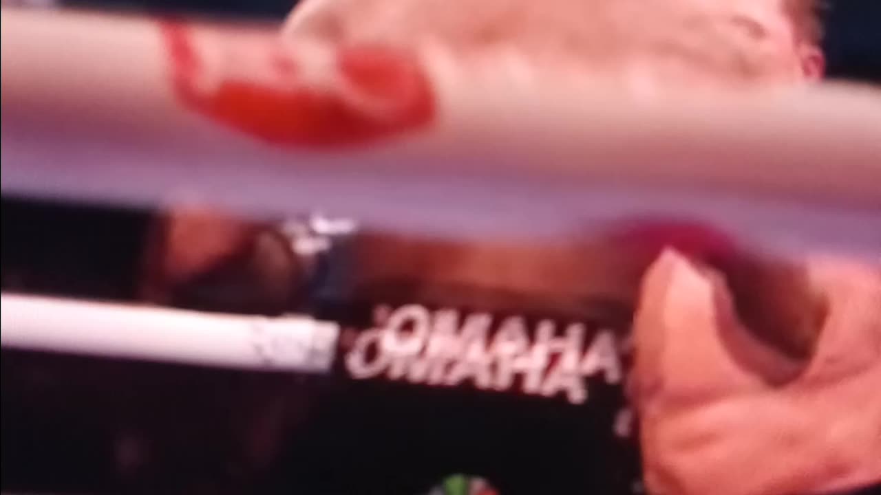 Bud and canelo swinging leather