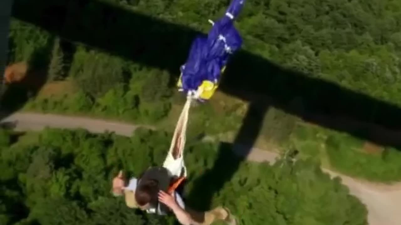 Daredevil Jumps Off a Bridge! 😱🌉🪂