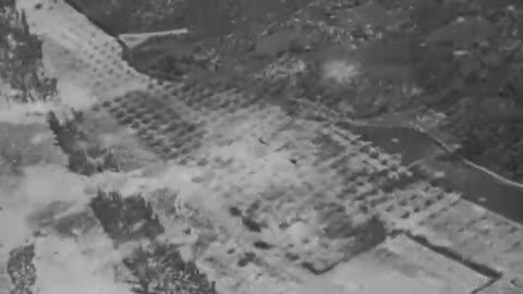 B-29 RAID OVER NORT... - B-29 RAID OVER NORTH KOREA, (BOMB DROP ON FRONTLINE TROOPS S - 111-adc-8180