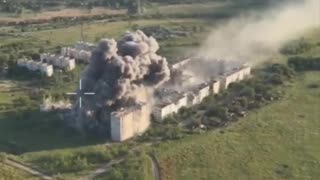 Russian Missiles Smash into Residential Apartment Complex(Stepnohirsk, Zaporizhia Oblast)