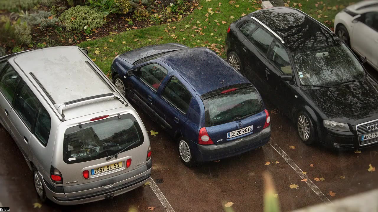 How to Spot a Neighborhood Coven