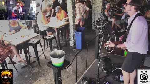 LIVE Music Everyday!