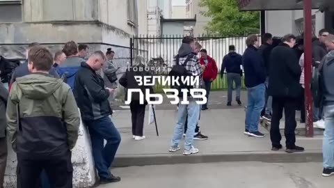 ⏳👥 Ukraine Russia War | Long Lines at Lviv TCC as Mobilization Deadline Nears | RCF
