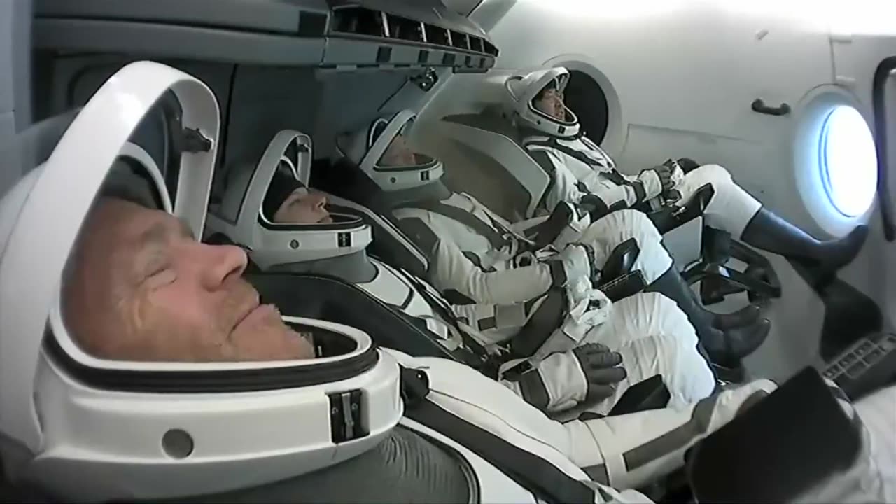 SpaceX Welcome home @framonauts 👊👊👊👊