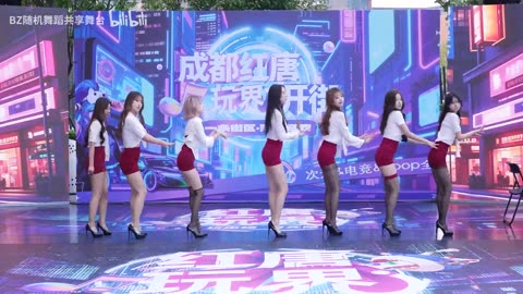 Korean girl sexy dancing in livestreaming 🩰