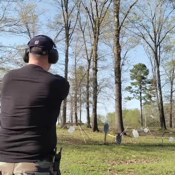 Canik TP9 SF #国外合法拍摄国内请勿模仿 #武器科普 #实弹射击 #男人减速带 #靶场射击