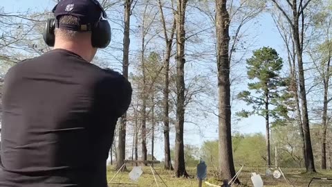 Canik TP9 SF #国外合法拍摄国内请勿模仿 #武器科普 #实弹射击 #男人减速带 #靶场射击