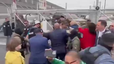 This is clear evidence of a sitting Congresswoman ASSAULTING federal law enforcement officers.