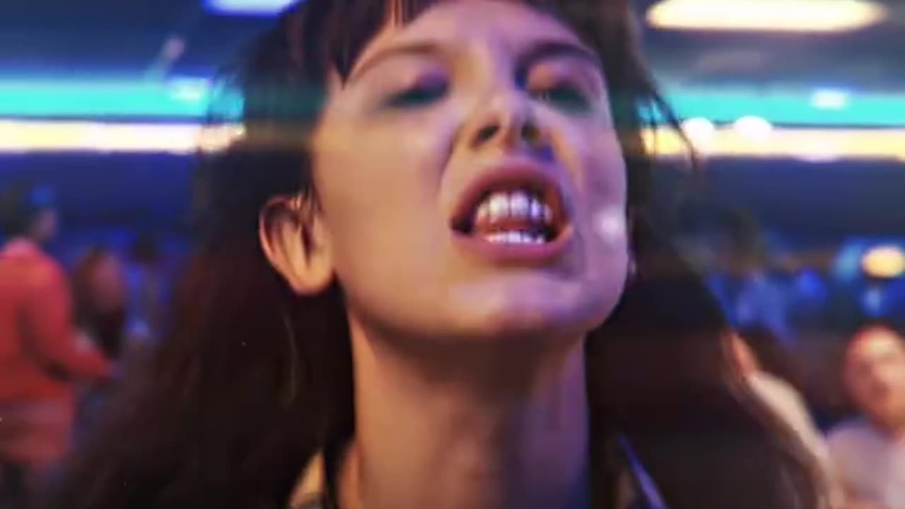 she always comes back / / cc me: (dream) quality and cc's in my bio!! #eleven #elevenedit #elevenh