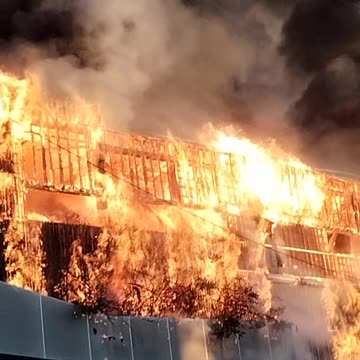 Urgent!! It happened in Paris today, the Court of Justice was sabotaged