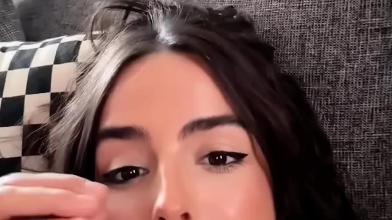 STRONG & INDEPENDENT MENTAL BREAKDOWNS - VOL. 2,072.