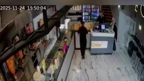 A female driver lost control and went into a Shawarma store in Hebron.