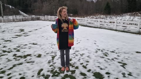 Barefoot in the snow once again !