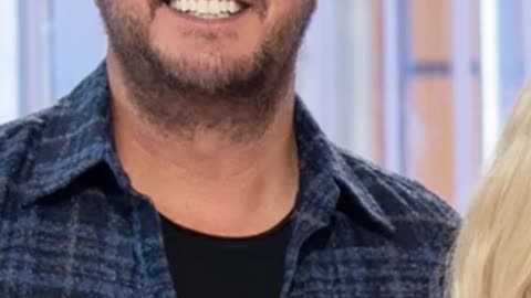 Carrie Underwood Guides Jamal Roberts to Victory on American Idol 2025