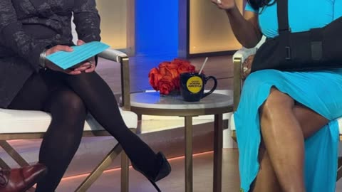 Ginger Zee Leg Zoom