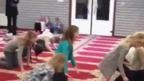 UK children taught Islam