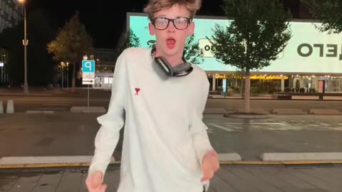 How I'm looking in these glasses