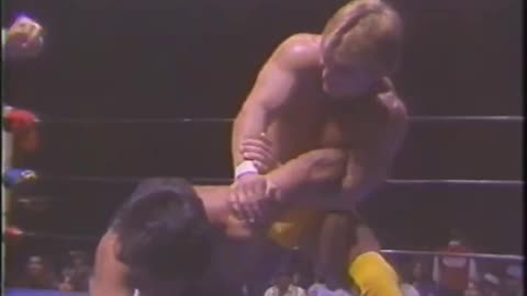 (1984.10.12) The Fantastics vs Hector & Chavo Guerrero - Houston Wrestling