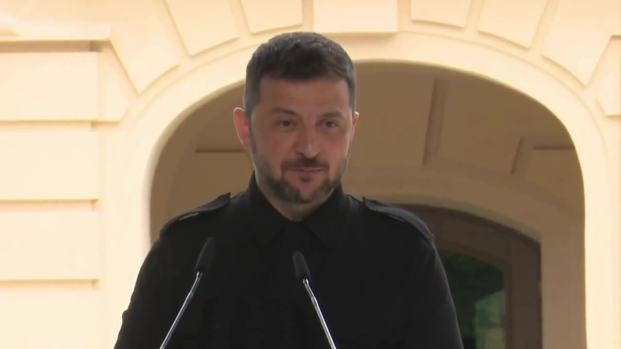 Ukrainian Attack on “Druzhba” Pipeline! Zelenskyy Mocks Hungary in Viral Clip