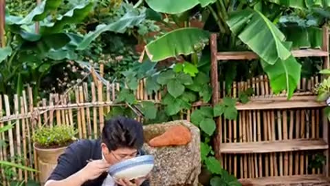 A Chinese Man Spends a Week Making Traditional Corn Rice – Every Grain Comes