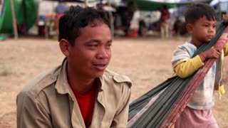 As Thai-Cambodian conflict drags on, civilians on both sides suffer