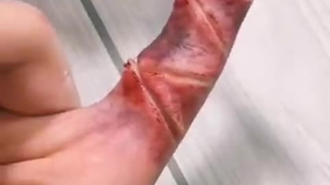 My finger hurts so much, oh my god #youtubeshorts #makeup #sfx #sfx_makeup #foryou #art #shorts