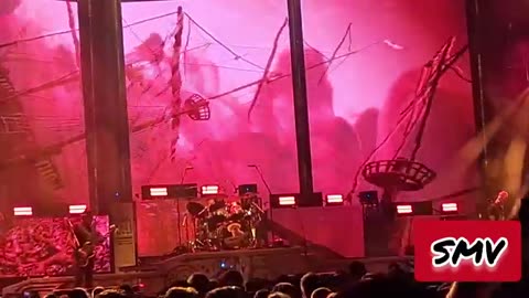 #ShittyMillennialVideos 📱📹🎬 Mastodon 🐘 - Joseph Merrick 🐘🧔‍♂️ @ ShoWare Center Kent, WA 08/17/2024