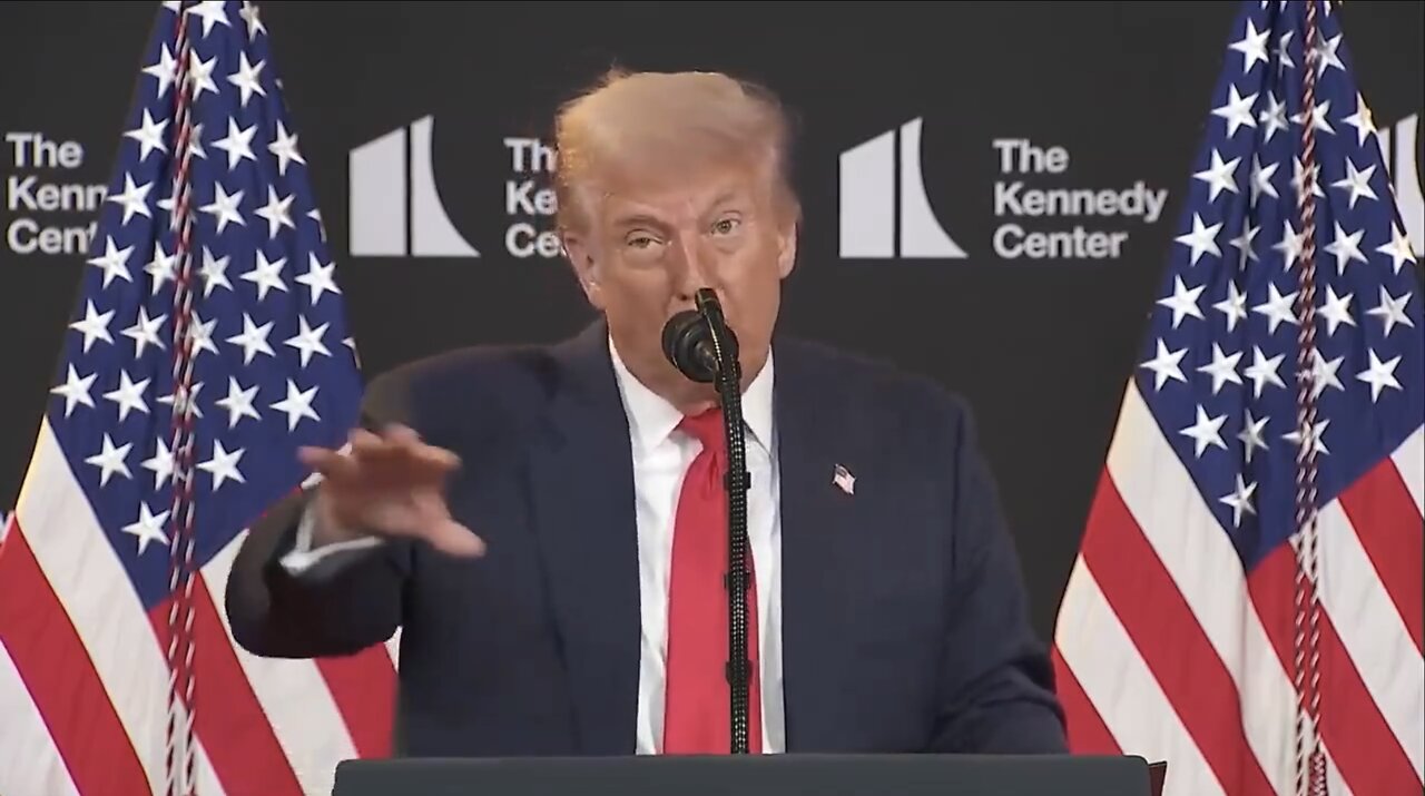 TRUMP❤️🇺🇸🥇🪽🕺🎊HOLDS REMARKS🤍🇺🇸🏅🪽🎙️AT KENNEDY CENTER IN WASHINGTON DC💙🇺🇸🏅🪽🩰🏩👨🎨⭐️