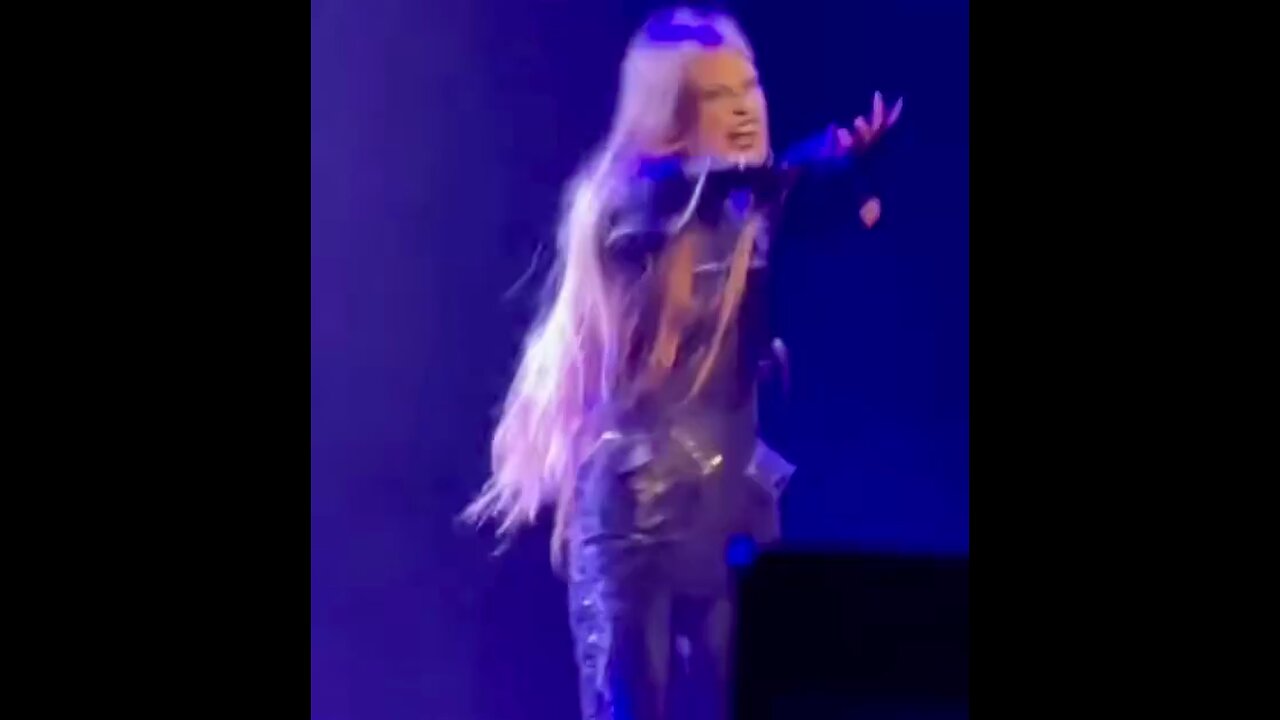 The estranged transgender son of Elon Musk makes his debut as a drag queen.