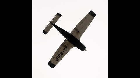 LORD KIRKHOPE NEARLY CRASHED INTO MY HOUSE UNSAFE FLY REPORT TO THE CAA: 40097