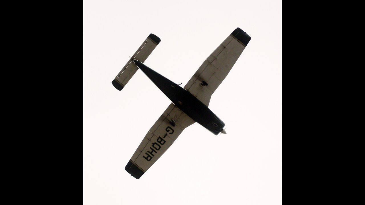 LORD KIRKHOPE NEARLY CRASHED INTO MY HOUSE UNSAFE FLY REPORTS TO THE CAA: 40097, 40100
