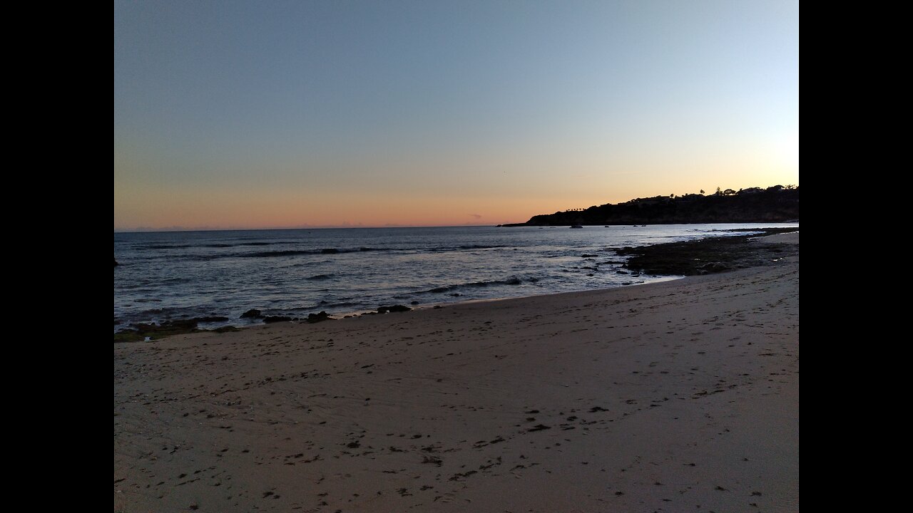 The sleeping cave at bigot bay beach