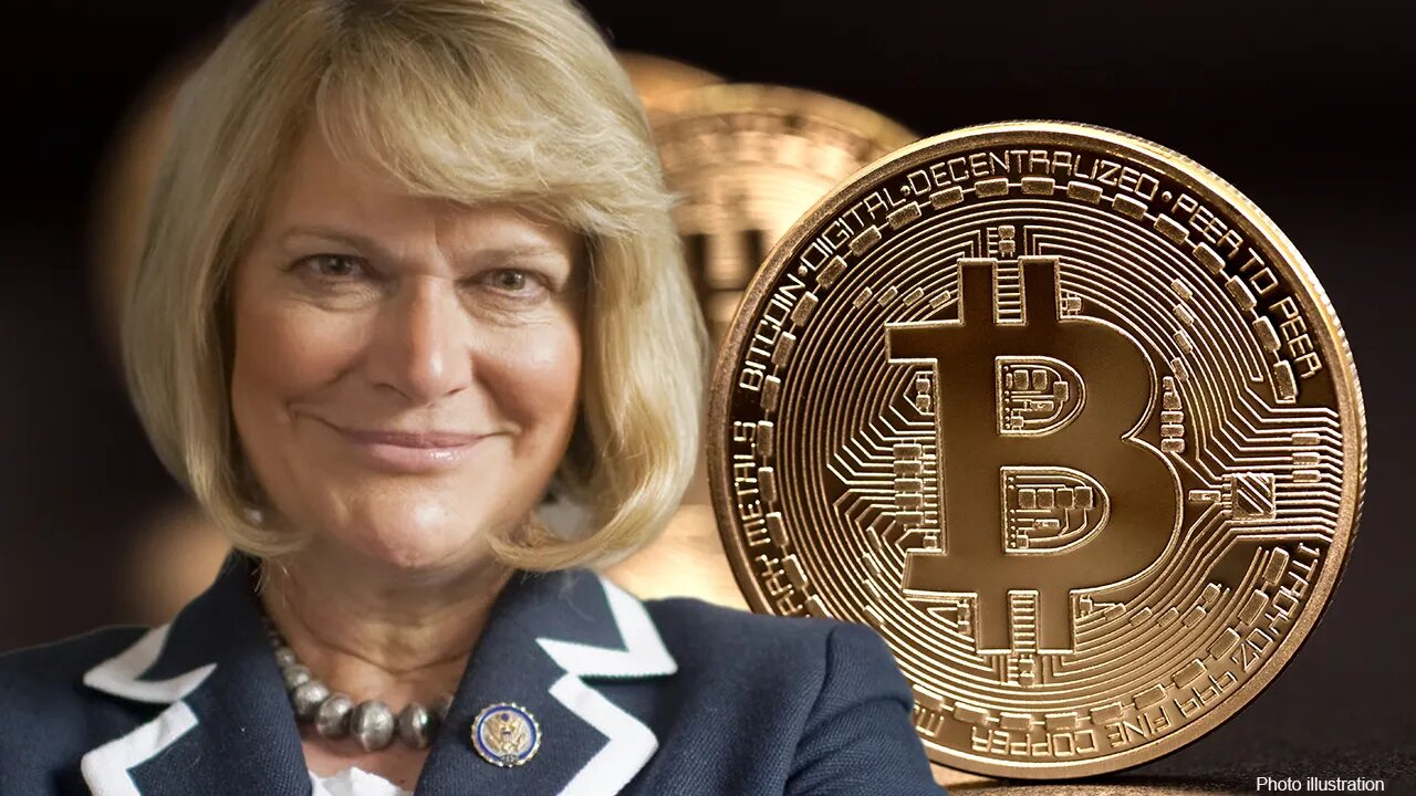 Senator Lummis Drops Bitcoin Bill Bombshell at 2025 Bitcoin Conference!
