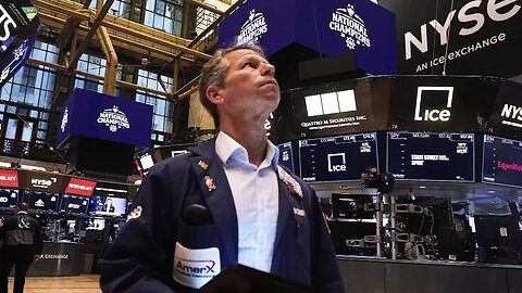 Trump's latest tariff threats knock Wall Street and Apple lower