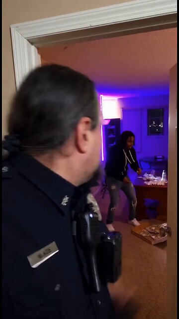 Russell Blade is a police officer busts a drug dealer in St Louis Missouri