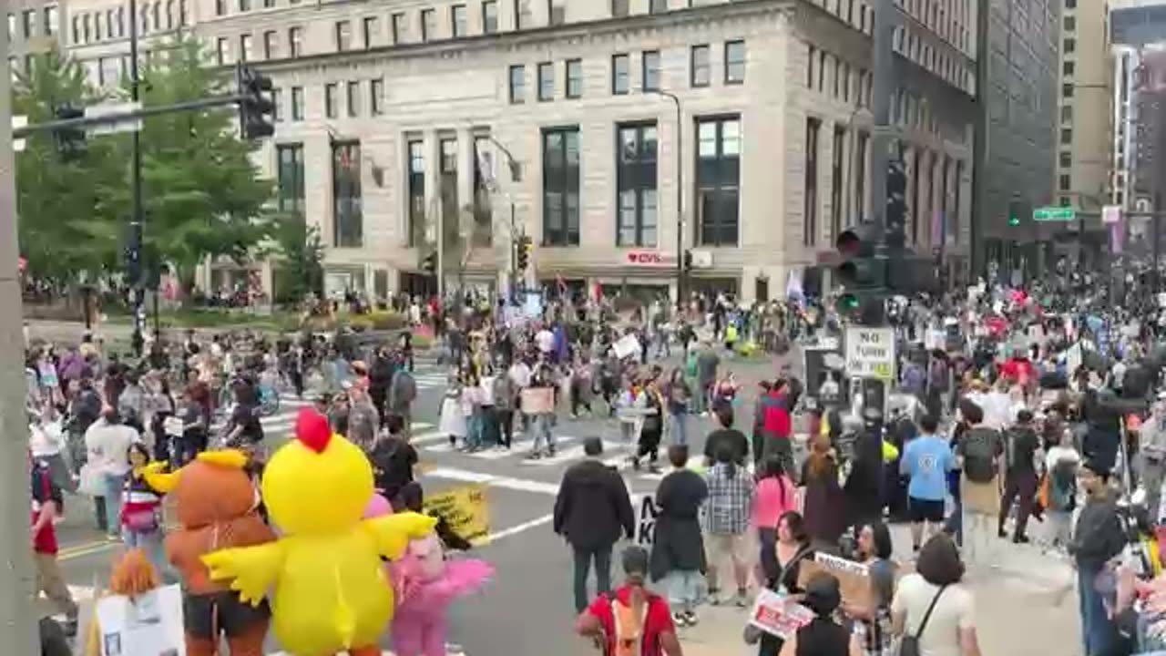 LIVE: “No Kings” Protest in Chicago