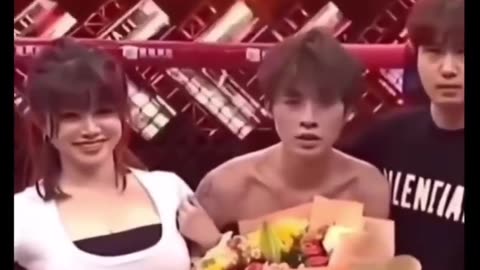 🤨🥊 Boxer's Epic Distraction Fail! | FCN