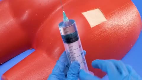 The correct way to give an intramuscular injection. ☝️