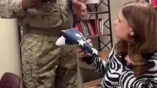 Incredible: student got last message from her father #hearttouching #army #heart