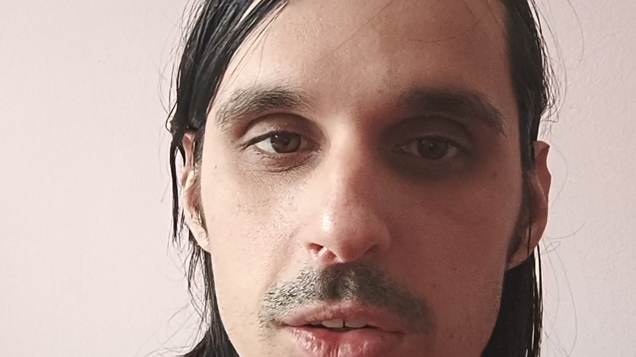 WISDOM BITS - when depressed / tired, a smile makes me recover. Without faking the smil, ofc.