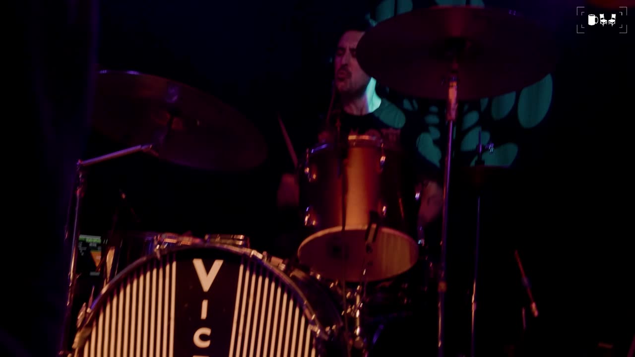 Tova live at The Victoria Dalston - part 1 | Cupchairs.com