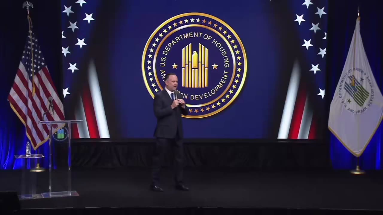 HUD WELCOMES DAN SCAVINO