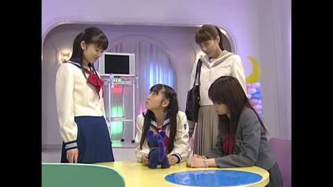 Usagi & Mamoru sailor moon live action act 30 Makoto tells Usagi to cheer up