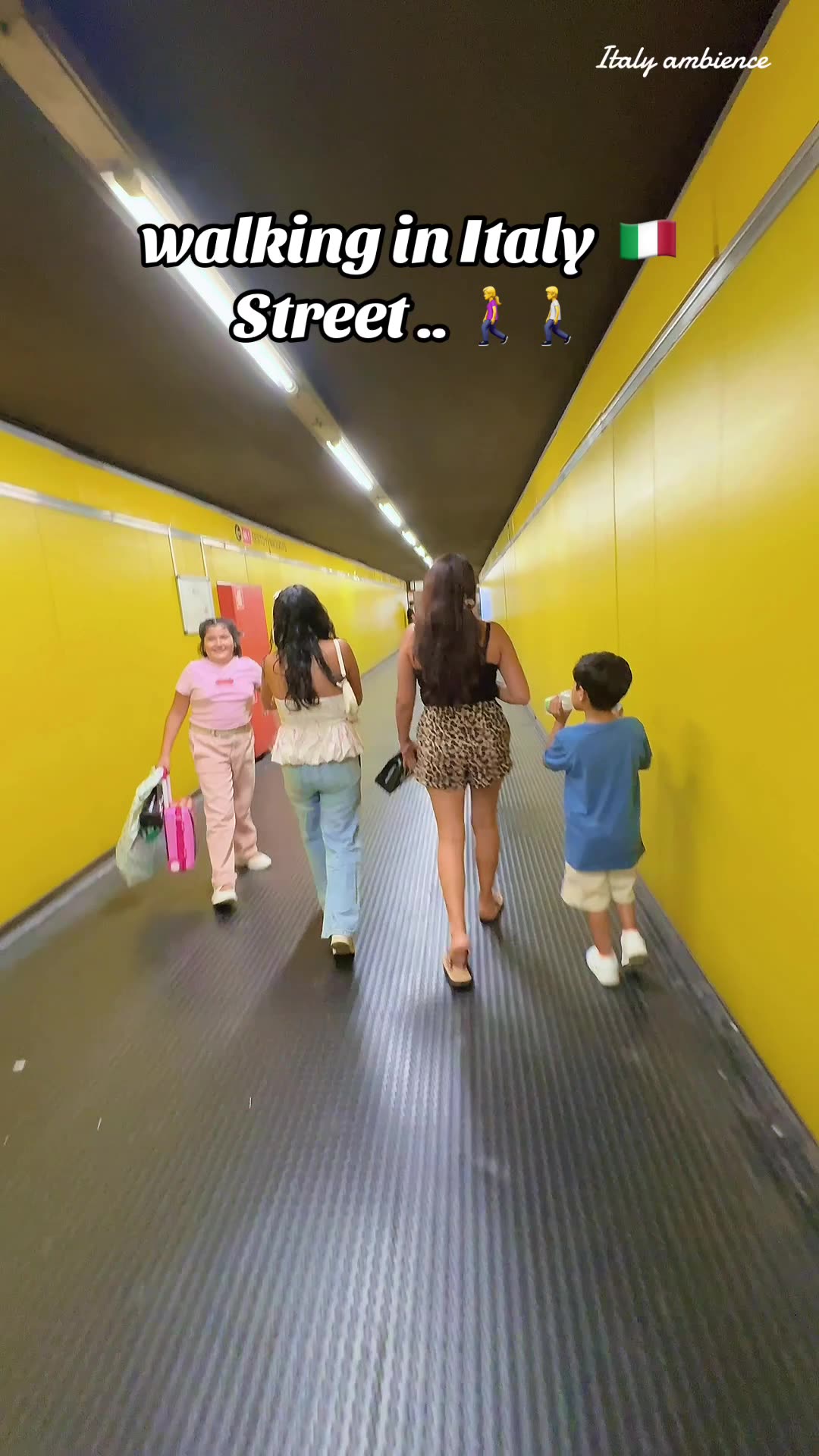 walking in Italy I Street #walkingdownthestreet #italy