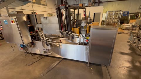 BEVCO Model 250 Gripper Bottle Rinser